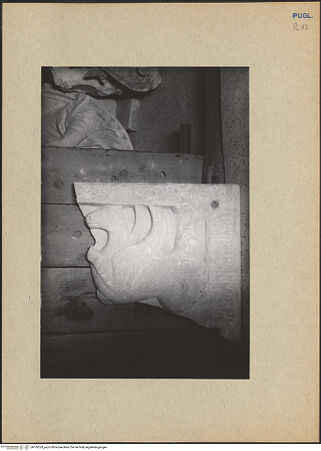 Vorderseite von Schwedhelm, Sabine [https://www.deutsche-digitale-bibliothek.de/content/lizenzen/rv-ez/] Reliefplatte mit Drache - Gesamtansicht, bh185529_recto. Foto: Schwedhelm, Sabine.