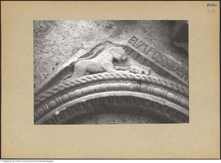 Vorderseite von Schwedhelm, Sabine [https://www.deutsche-digitale-bibliothek.de/content/lizenzen/rv-ez/] Fragment des Ziboriums der alten Kirche Santa Maria - Detail, bh185537_recto. Foto: Schwedhelm, Sabine.