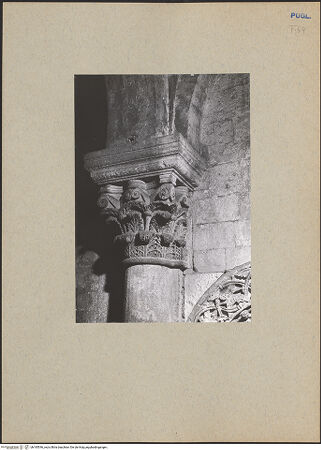 Vorderseite von ICCD [https://www.deutsche-digitale-bibliothek.de/content/lizenzen/rv-ez/] KapitelleKapitell - Seitenansicht, bh185546_recto. Foto.