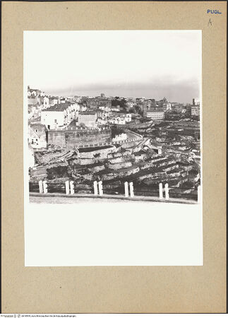 Vorderseite von Sopr. BAS BA [https://www.deutsche-digitale-bibliothek.de/content/lizenzen/rv-ez/] Umgebung der Piazza Marconi, bh185955_recto. Foto.