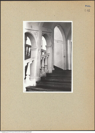 Vorderseite von ICCD [https://www.deutsche-digitale-bibliothek.de/content/lizenzen/rv-ez/] Palazzo del Governo - Treppe, bh186136_recto. Foto.