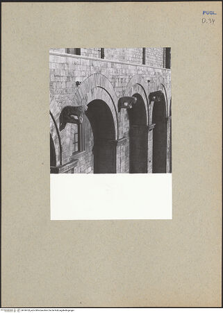 Vorderseite von ICCD [https://www.deutsche-digitale-bibliothek.de/content/lizenzen/rv-ez/] CattedraleSüdfassade - Detail, bh186183_recto. Foto.