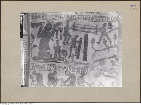 Vorderseite von ICCD [https://www.deutsche-digitale-bibliothek.de/content/lizenzen/rv-ez/] Fußbodenmosaik des Mittelschiffes (Lebensbaum, Alexander der Große, der Turm von Babel, Geschichte des Noah, Monatsarbeiten, der Sündenfall, Abel und Kain, König Artus) - Mittelteil, linke Seite, Detail: der Bau der Arche (vor der Restaurierung 1986-1991), bh186213_recto. Foto.