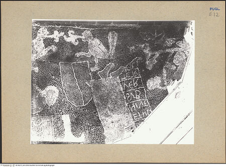 Vorderseite von ICCD [https://www.deutsche-digitale-bibliothek.de/content/lizenzen/rv-ez/] Fußbodenmosaik des Presbyteriums (Der Baum der Erkenntnis, der Sündenfall, die Königin von Saba, Salomo, Tiere) - Mosaik der Apsis, Detail, Jona prophezeit die Zerstörung von Ninive (vor der Restaurierung 1986-1991), bh186222_recto. Foto.