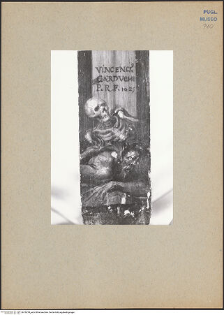 Vorderseite von ICCD [https://www.deutsche-digitale-bibliothek.de/content/lizenzen/rv-ez/] Kruzifix - Detail: Signatur und Teufel, bh186298_recto. Foto.