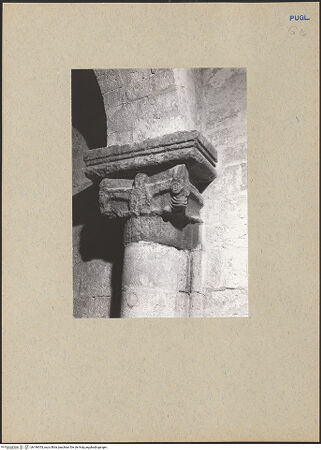 Vorderseite von ICCD [https://www.deutsche-digitale-bibliothek.de/content/lizenzen/rv-ez/] Kapitelle - Seitenansicht, bh186353_recto. Foto.