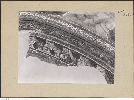 Vorderseite von ICCD [https://www.deutsche-digitale-bibliothek.de/content/lizenzen/rv-ez/] Szenen aus dem Leben der Heiligen und Kreuzigung Christi - Bogen, Dekoration, bh188202_recto. Foto.