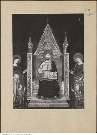 Vorderseite von ICCD [https://www.deutsche-digitale-bibliothek.de/content/lizenzen/rv-ez/] Christus thronend mit Heiligen, Karl von Kalabrien, König Robert 1, Sancia von Mallorca und Johanna 1. von Neapel - Detail: Christus zwischen Maria und Johannes, bh188301_recto. Foto.