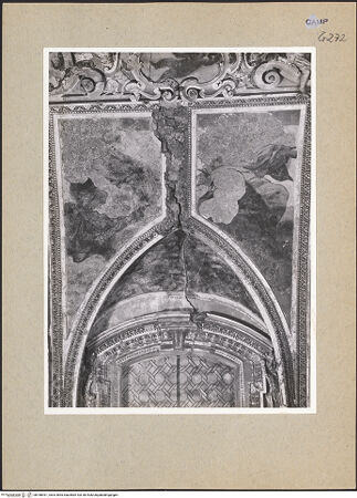 Vorderseite von Sopr. BAS NA [https://www.deutsche-digitale-bibliothek.de/content/lizenzen/rv-ez/] Martyrium und Glorie der Apostel Andreas und Jakobus und Aposteln (oder Propheten)Aposteln oder Propheten - Erster Zwickel, bh188391_recto. Foto.