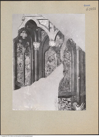 Vorderseite von ICCD [https://www.deutsche-digitale-bibliothek.de/content/lizenzen/rv-ez/] Die sieben Sakramente und der Triumph der KircheSakrament der Firmung - Detail: Architektur (während der Restaurierung), bh188522_recto. Foto.