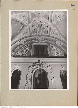 Vorderseite von Hutzel, Max [https://www.deutsche-digitale-bibliothek.de/content/lizenzen/rv-ez/] San Tammaro - Rechter Querhausarm, bh188559_recto. Foto: Hutzel, Max.