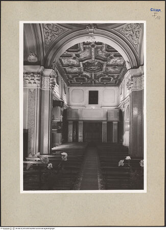 Vorderseite von Hutzel, Max [https://www.deutsche-digitale-bibliothek.de/content/lizenzen/rv-ez/] San Tammaro - Blick in Richtung Innenfassade, bh188570_recto. Foto: Hutzel, Max.