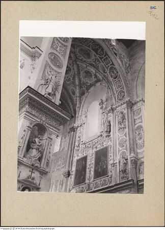 Vorderseite von Kunsthistorisches Institut der Universität Wien [https://www.deutsche-digitale-bibliothek.de/content/lizenzen/rv-ez/] Cattedrale - Erstes Joch, Südwand und Gewölbe, bh190105_recto. Foto.