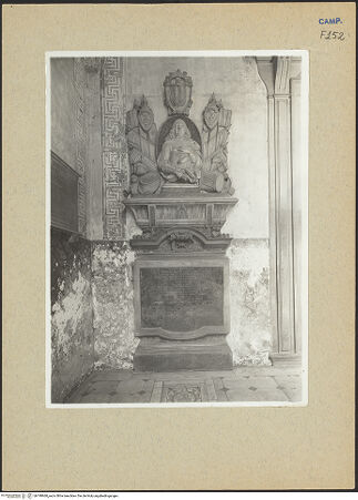 Vorderseite von Sopr. BAS NA [https://www.deutsche-digitale-bibliothek.de/content/lizenzen/rv-ez/] Grabmal des Giuseppe Trivulzio (gest. 1757) - , bh190968_recto. Foto.