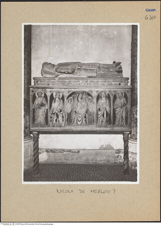 Vorderseite von Sopr. BAS NA [https://www.deutsche-digitale-bibliothek.de/content/lizenzen/rv-ez/] Grabmal des Nicola Merloto (gest. 1358) - Gesamtansicht (vor 1943), bh190973_recto. Foto.
