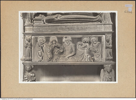 Vorderseite von Sopr. BAS NA [https://www.deutsche-digitale-bibliothek.de/content/lizenzen/rv-ez/] Grabmal der Agnes und Klementia von Anjou-Durazzo - Gesamtansicht, bh191027_recto. Foto.