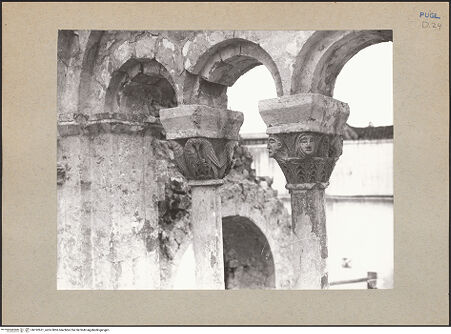 Vorderseite von Sopr. BAS BA [https://www.deutsche-digitale-bibliothek.de/content/lizenzen/rv-ez/] Kapitelle der GalerienKapitelle der Südgalerie - Kapitelle des Triforiums [2?] (nach dem Brand von 1911), bh192621_recto. Foto.