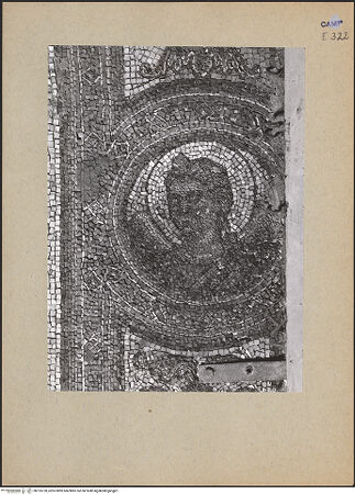 Vorderseite von ICCD [https://www.deutsche-digitale-bibliothek.de/content/lizenzen/rv-ez/] Madonna zwischen den heiligen Januarius und Restituta - Detail: Engel, bh193720_recto. Foto.