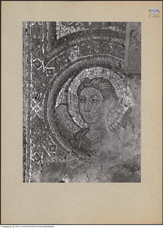 Vorderseite von ICCD [https://www.deutsche-digitale-bibliothek.de/content/lizenzen/rv-ez/] Madonna zwischen den heiligen Januarius und Restituta - Detail: Engel, bh193721_recto. Foto.