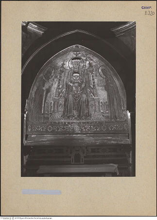 Vorderseite von ICCD [https://www.deutsche-digitale-bibliothek.de/content/lizenzen/rv-ez/] Madonna zwischen den heiligen Januarius und Restituta - Gesamtansicht, bh193729_recto. Foto.