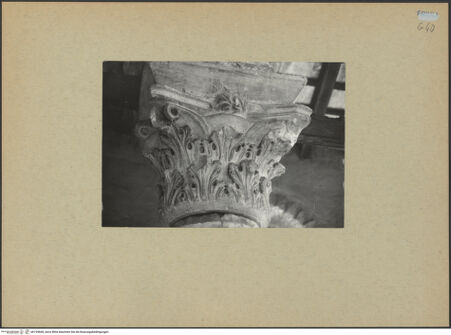 Vorderseite von Brenk [https://www.deutsche-digitale-bibliothek.de/content/lizenzen/rv-ez/] Kapitelle des LanghausesKapitell 6 (S5) - Gesamtansicht, bh194668_recto. Foto: Brenk, Beat.