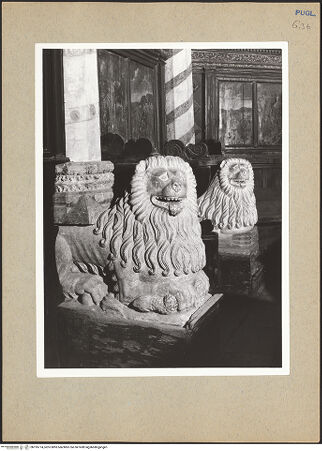 Vorderseite von Sopr. BAS BA [https://www.deutsche-digitale-bibliothek.de/content/lizenzen/rv-ez/] Grabmal für Giovanni Antonio Orsini del Balzo (gest. 1463) - Detail, Tragfiguren (Löwen) rechts, bh195774_recto. Foto.