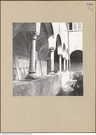 Vorderseite von Bibliotheca Hertziana [https://www.deutsche-digitale-bibliothek.de/content/lizenzen/rv-fz/] Ex convento della Santissima PietàChiostro - Galerie, Detail, bh196786_recto. Foto: Lehmann-Brockhaus, Otto.