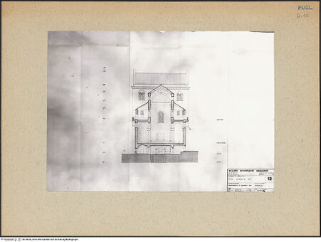 Vorderseite von Bibliotheca Hertziana [https://www.deutsche-digitale-bibliothek.de/content/lizenzen/rv-ez/] Cattedrale - Abschnitt des Langhauses (Sopr. BAS Bari, 12.12.1970), bh198930_recto. Foto.