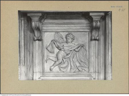 Vorderseite von ICCD [https://www.deutsche-digitale-bibliothek.de/content/lizenzen/rv-ez/] Putto mit einem Mantel in den Händen - , bh199136_recto. Foto.