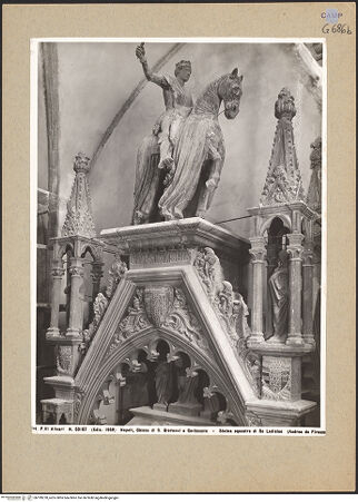 Vorderseite von Alinari [https://www.deutsche-digitale-bibliothek.de/content/lizenzen/rv-ez/] Grabmal des Königs Ladislaus (gest. 1414)Ladislaus und Verkündigung - Gesamtansicht, bh199278_recto. Foto.