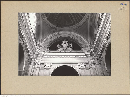 Vorderseite von Bösel, Richard [https://www.deutsche-digitale-bibliothek.de/content/lizenzen/rv-fz/] San Giorgio Maggiore - Eingangsbogen, bh199907_recto. Foto: Bösel, Richard.