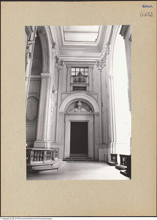 Vorderseite von Bösel, Richard [https://www.deutsche-digitale-bibliothek.de/content/lizenzen/rv-fz/] San Giorgio Maggiore - Seitenschiff und dritte Kapelle links, bh199910_recto. Foto: Bösel, Richard.