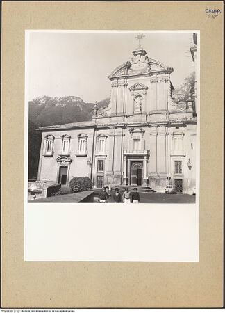 Vorderseite von Bibliotheca Hertziana [https://www.deutsche-digitale-bibliothek.de/content/lizenzen/rv-fz/] Abbazia della Trinità di Cava - Gesamtansicht, bh199930_recto. Foto: Lehmann-Brockhaus, Otto.