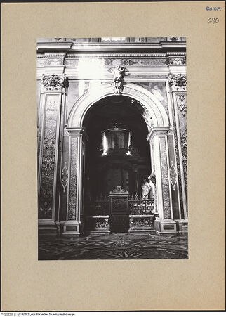 Vorderseite von Bösel, Richard [https://www.deutsche-digitale-bibliothek.de/content/lizenzen/rv-fz/] Certosa di San MartinoCappella di San Bruno - Eingangsbogen, bh200231_recto. Foto: Bösel, Richard.