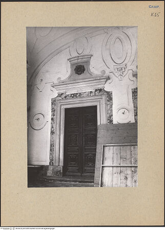 Vorderseite von Bösel, Richard [https://www.deutsche-digitale-bibliothek.de/content/lizenzen/rv-fz/] Certosa di San MartinoKreuzgang des Refektoriums (Chiostrino) - Portal, bh200239_recto. Foto: Bösel, Richard.