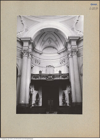 Vorderseite von Bösel, Richard [https://www.deutsche-digitale-bibliothek.de/content/lizenzen/rv-fz/] Santa Maria Egiziaca a Pizzofalcone - Innenfassade und Empore, bh200251_recto. Foto: Bösel, Richard.