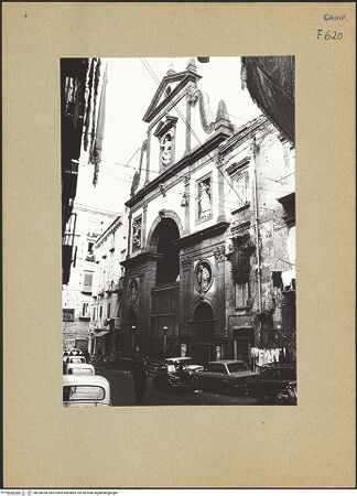 Vorderseite von Bibliotheca Hertziana [https://www.deutsche-digitale-bibliothek.de/content/lizenzen/rv-fz/] Chiesa del Gesù delle Monache - Fassade (Seitenansicht), bh200268_recto. Foto: Bösel, Richard.