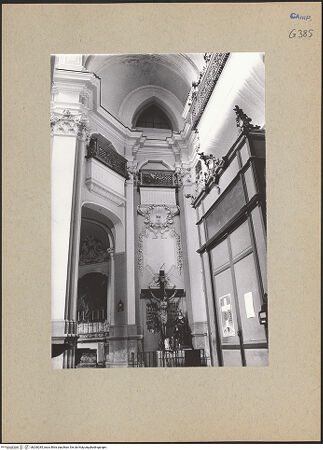 Vorderseite von Bösel, Richard [https://www.deutsche-digitale-bibliothek.de/content/lizenzen/rv-fz/] Santa Maria della Concezione a Montecalvario - Raum der Innenfassade, bh200285_recto. Foto: Bösel, Richard.