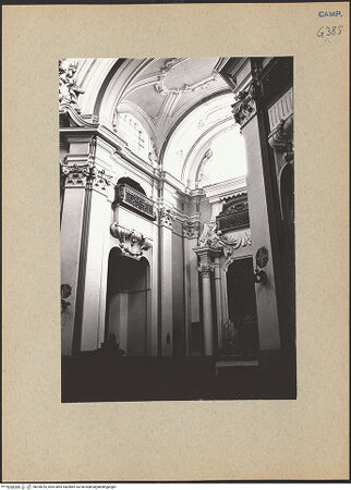 Vorderseite von Bösel, Richard [https://www.deutsche-digitale-bibliothek.de/content/lizenzen/rv-fz/] Santa Maria della Concezione a Montecalvario - Linker Querhausarm, bh200295_recto. Foto: Bösel, Richard.