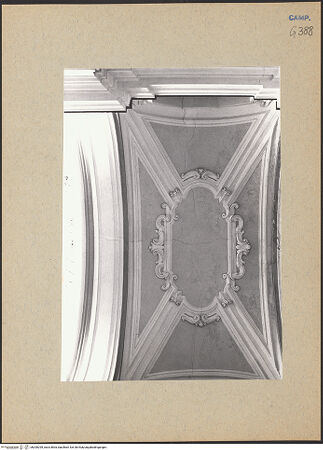 Vorderseite von Bösel, Richard [https://www.deutsche-digitale-bibliothek.de/content/lizenzen/rv-fz/] Santa Maria della Concezione a Montecalvario - Linker Querhausarm, Gewölbe, bh200299_recto. Foto: Bösel, Richard.