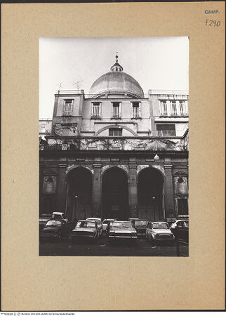 Vorderseite von Bösel, Richard [https://www.deutsche-digitale-bibliothek.de/content/lizenzen/rv-fz/] Chiesa dell'Ascensione a Chiaia - Gesamtansicht, bh200302_recto. Foto.