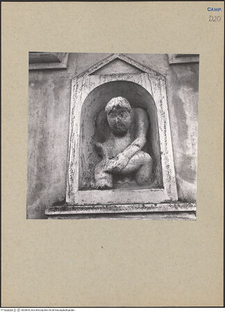 Vorderseite von Cimino, Cono (Teggiano) [https://www.deutsche-digitale-bibliothek.de/content/lizenzen/rv-ez/] "Il Marzio" (Grabrelief) - Gesamtansicht, bh200635_recto. Foto: Cimino, Cono.