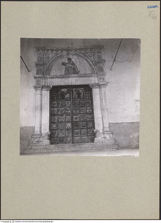 Vorderseite von Cimino, Cono (Teggiano) [https://www.deutsche-digitale-bibliothek.de/content/lizenzen/rv-ez/] Chiesa della Pietà - Portal, bh200642_recto. Foto: Cimino, Cono.