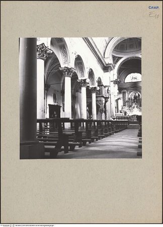 Vorderseite von Cimino, Cono (Teggiano) [https://www.deutsche-digitale-bibliothek.de/content/lizenzen/rv-ez/] Santa Maria Maggiore - Blick zum linken Seitenschiff, bh200652_recto. Foto: Cimino, Cono.