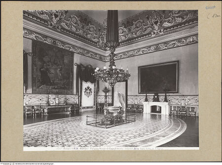 Vorderseite von Alinari [https://www.deutsche-digitale-bibliothek.de/content/lizenzen/rv-ez/] Palazzo Reale di CapodimonteSala di Tiberio - Teilansicht, bh200864_recto. Foto.