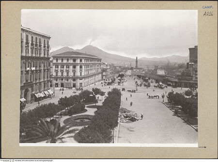 Vorderseite von Alinari [https://www.deutsche-digitale-bibliothek.de/content/lizenzen/rv-ez/] Piazza del Municipio - Ansicht von Westen, bh200886_recto. Foto.