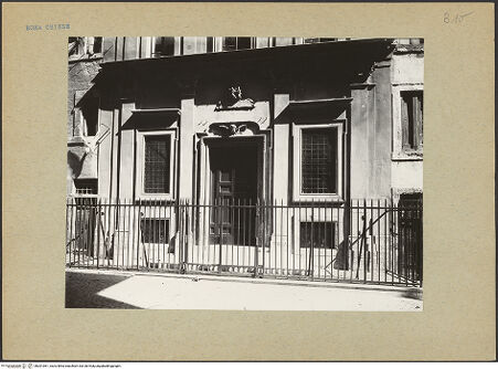 Vorderseite von Sopr. Mon. Laz. [https://www.deutsche-digitale-bibliothek.de/content/lizenzen/rv-ez/] Oratorio del Gonfalone - Fassade; nach der Restaurierung; Detail, bh201061_recto. Foto.