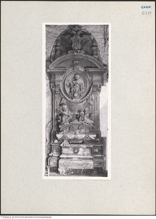 Vorderseite von Sopr. BAS NA [https://www.deutsche-digitale-bibliothek.de/content/lizenzen/rv-ez/] Grabmal des Nicolò Ludovisi von Piombino - Gesamtansicht, bh201619_recto. Foto.