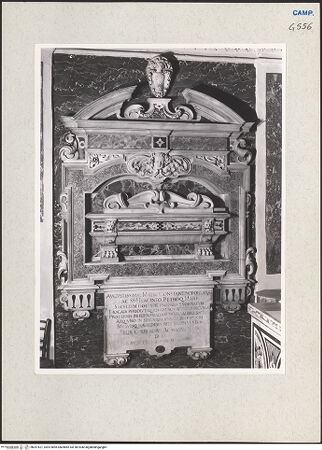 Vorderseite von Sopr. BAS NA [https://www.deutsche-digitale-bibliothek.de/content/lizenzen/rv-ez/] Grabmal des Felice Cherubino - Gesamtansicht, bh201621_recto. Foto.