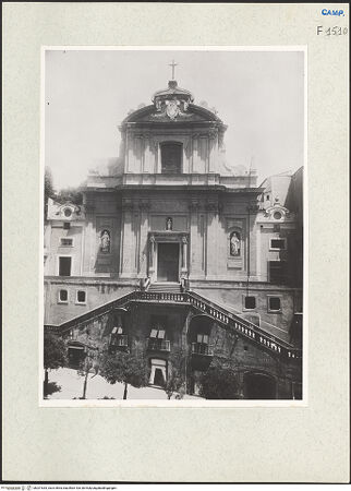 Vorderseite von Sopr. BAS NA [https://www.deutsche-digitale-bibliothek.de/content/lizenzen/rv-ez/] Santa Teresa degli ScalziHauptfassade - Gesamtansicht, bh201635_recto. Foto.